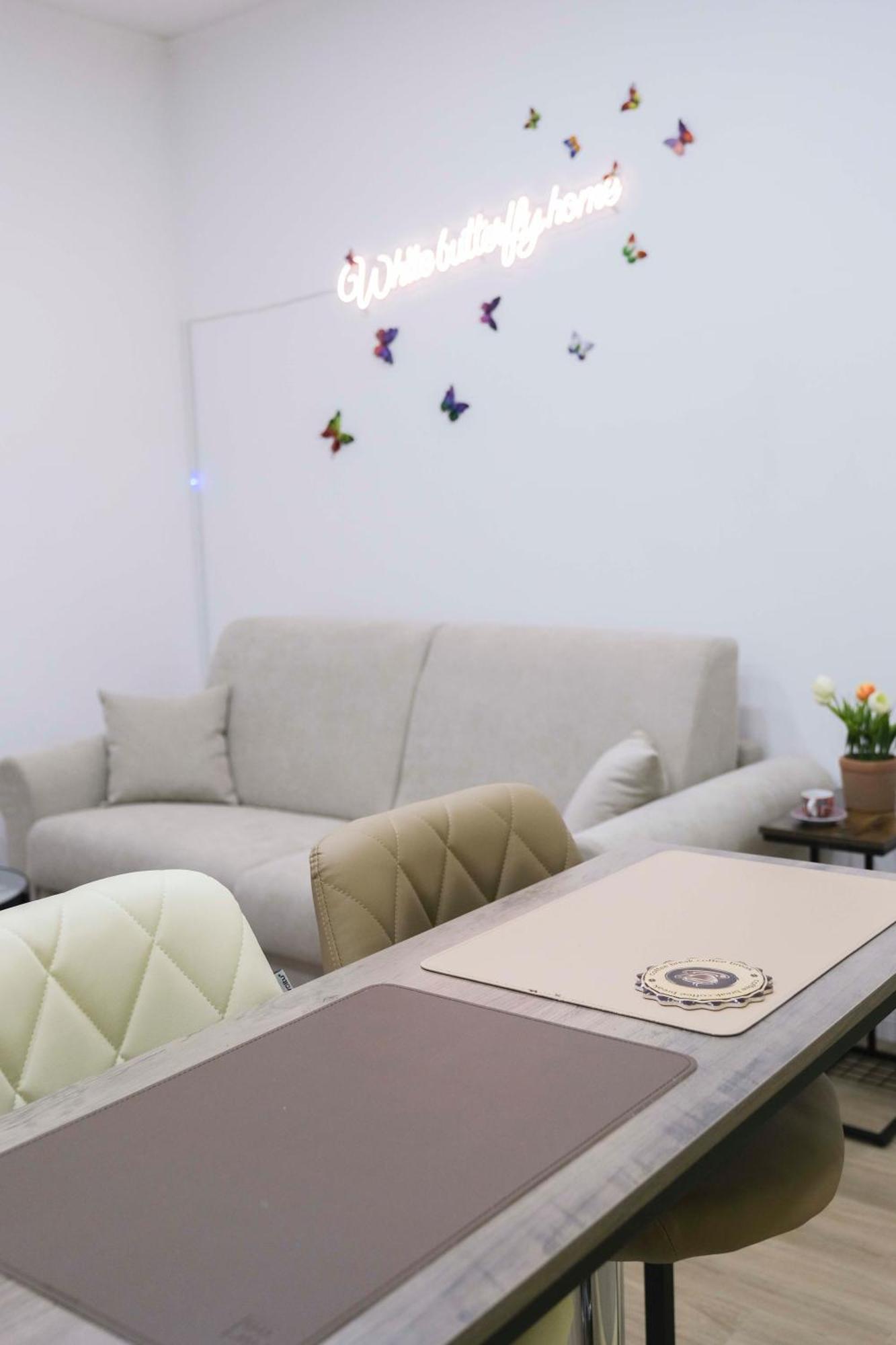 White Butterfly Home Napoli Exterior foto